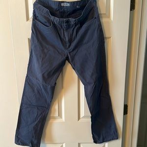 Kenneth Cole Reaction Casual Pants. Size: W34/L30.